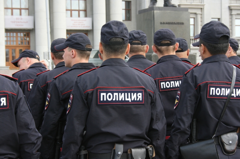 В России могут ввести запрет на выезд полицейских за границу