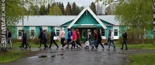 Справки, закрытый режим и занятия на воздухе: на каких условиях в Коми разрешили работать детским лагерям Справки, закрытый режим и занятия на воздухе: на каких условиях в Коми разрешили работать детским лагерям