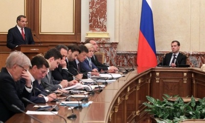 Медведев проведет совещание на тему плановых расходов госбюджета на ЖКХ и строительство Медведев проведет совещание на тему плановых расходов госбюджета на ЖКХ и строительство