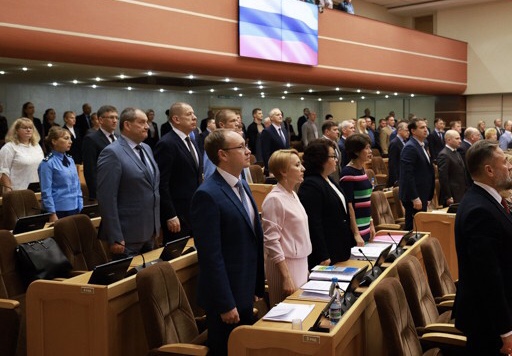 Госсовет Коми в сентябре: соцподдержка семей, звания спортсменов и зарплата муниципалов