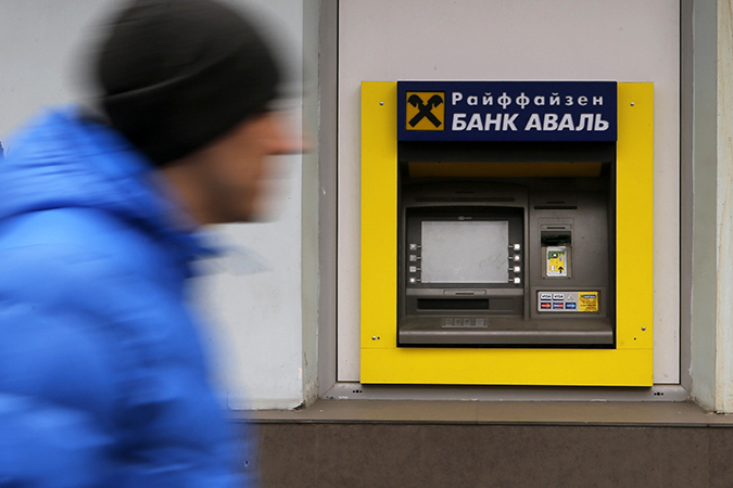 «Яндекс.Деньги» разрешат клиентам снимать наличные в банкоматах без карты