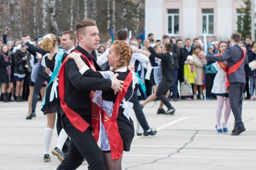  23 мая в Ухте ограничат движение авто в связи с «Шествием выпускников»