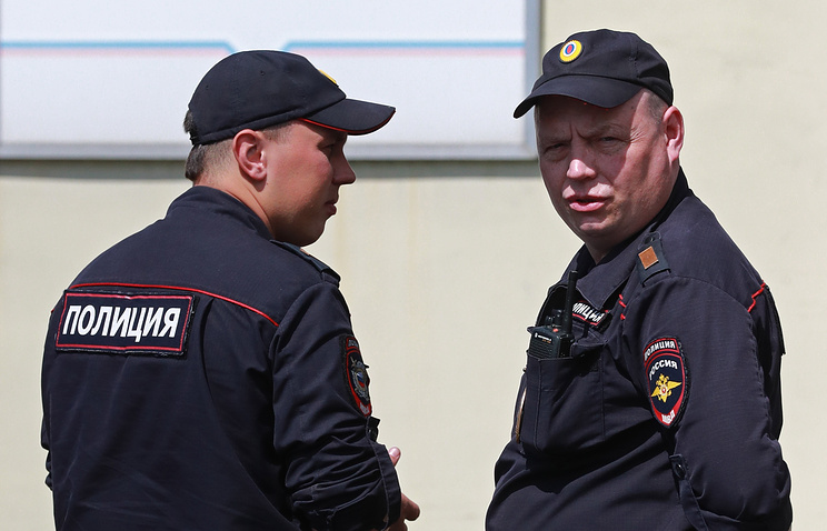 В Кремле назвали "телефонным терроризмом" волну звонков о минировании в городах РФ В Кремле назвали "телефонным терроризмом" волну звонков о минировании в городах РФ