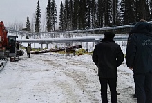 В Ухте продолжаются работы по тушению пожара на нефтешахте №3 НШУ "Яреганефть"