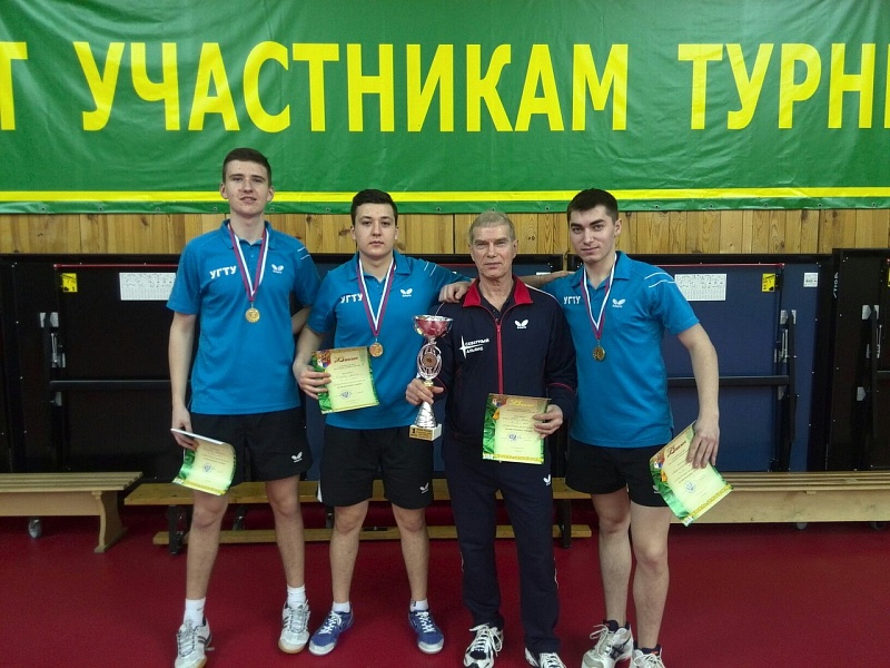 Студенты из Ухты выиграли соревнования на кубок России по теннису