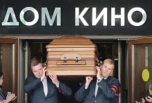Веру Глаголеву похоронили на Троекуровском кладбище