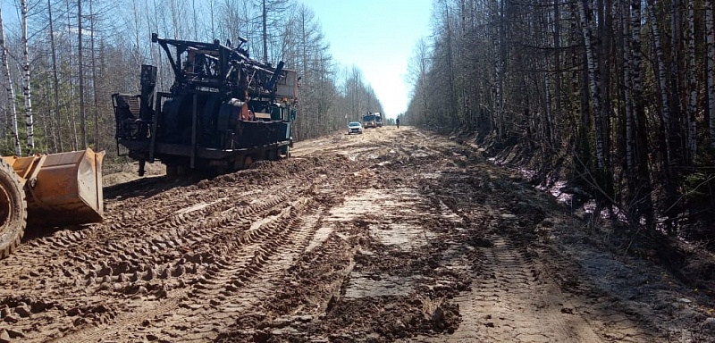 Мусоровозы застряли на дороге Ухта-Троицко-Печорск Мусоровозы застряли на дороге Ухта-Троицко-Печорск