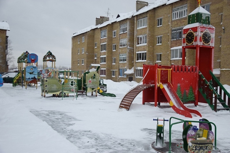 В Ухте появились новые детские площадки | 18.01.2022 | Ухта - БезФормата