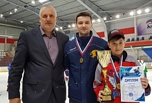 Главный приз международного хоккейного турнира в Пскове отправился в Ухту