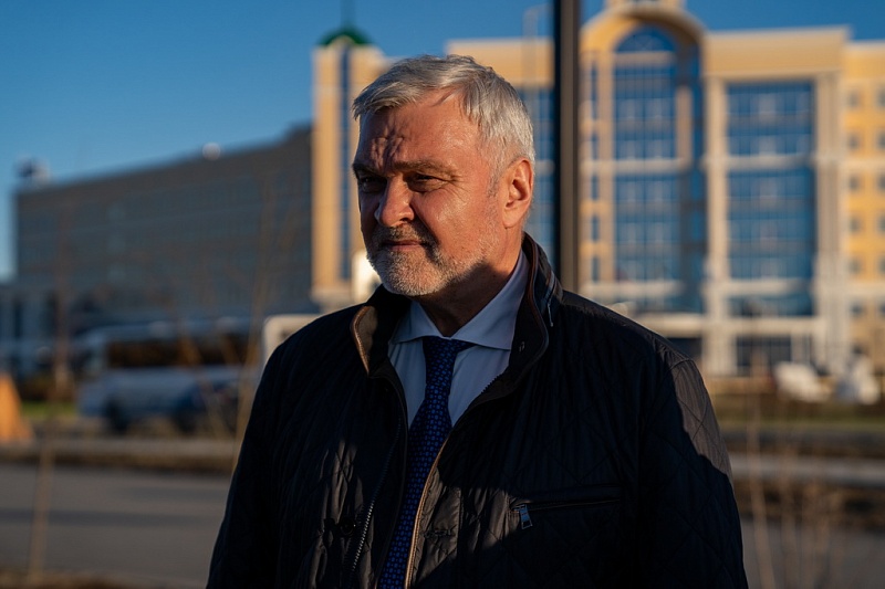 Владимир Уйба ознакомился с ходом реконструкции соцобъектов Ухты Владимир Уйба ознакомился с ходом реконструкции соцобъектов Ухты