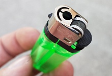 В Ухте ребёнок получил ожоги, играя с зажигалкой