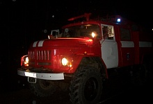 В Ухте огонь повредил два автомобиля