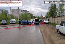 В Ухте 80-летний водитель спровоцировал тройную аварию
