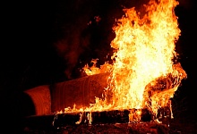 В Коми пожарным пришлось тушить диван и матрас