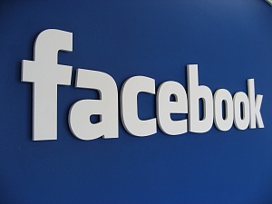 Facebook начал переводить сообщения на разные языки Facebook начал переводить сообщения на разные языки