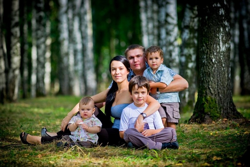 Путин одобрил закон о праве выбора дат отпуска для многодетных родителей