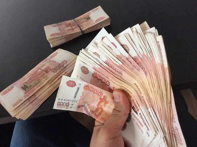 Суд Ухты взыскал почти 100 тысяч рублей с пьяного дебошира в самолете Суд Ухты взыскал почти 100 тысяч рублей с пьяного дебошира в самолете