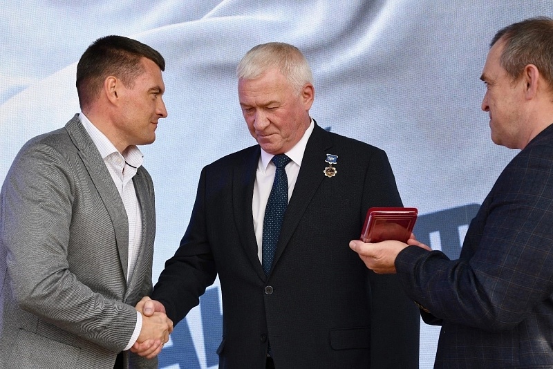 Работники АО «Транснефть – Север» отмечены наградами по случаю профессионального праздника