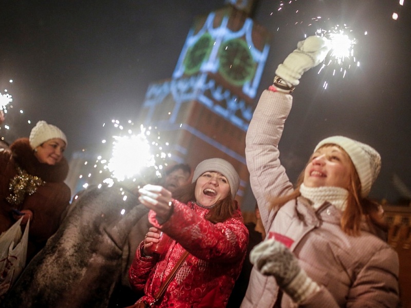 Россиянам сократят новогодние каникулы