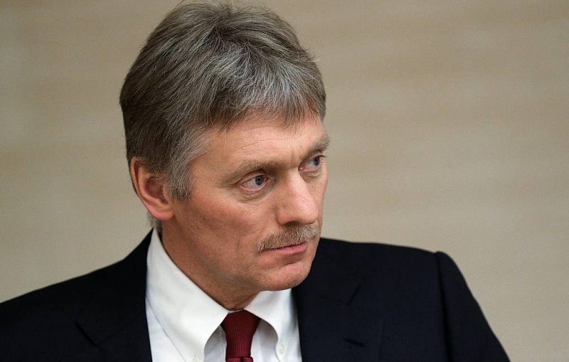 Песков: вводить штрафы за отказ от вакцинации в России нереально Песков: вводить штрафы за отказ от вакцинации в России нереально