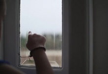 Ухтинские спасатели сняли ребенка с открытого окна