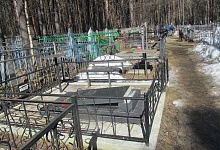 На кладбище поселка Шудаяг совершён акт вандализма