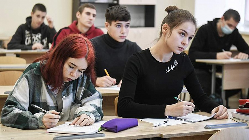 Власти внесут изменения в школьную программу по литературе