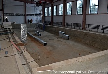 В Сосногорске продолжаются внутренние отделочные работы в бассейне