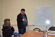28 мая в Ухте состоялось очередное заседание Дискуссионного клуба на тему «Язык сознания и реальность на острие художественного приёма»