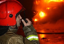 Ночью в Ухте тушили пожар в доме по ул. Дзержинского