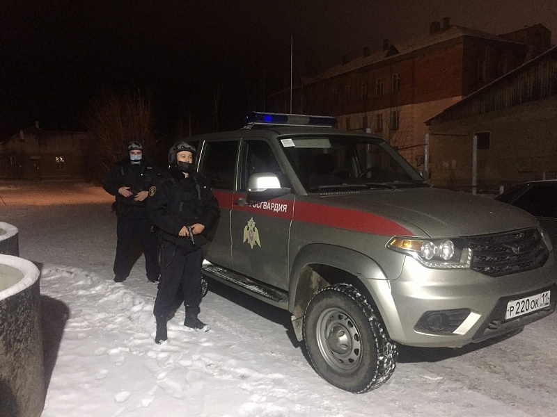 В Детском парке Ухты ночью задержали "преступника" В Детском парке Ухты ночью задержали "преступника"