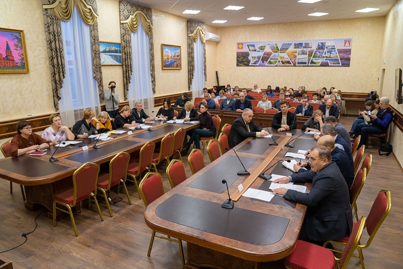 В мэрии Ухты прошла общегородская планёрка В мэрии Ухты прошла общегородская планёрка
