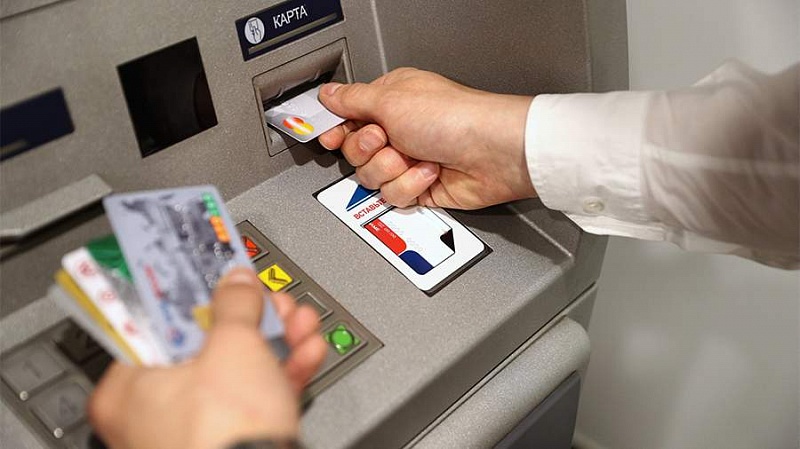 Эксперт предупредила об опасности «пассивных» банковских карт