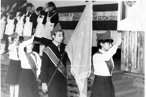 НАС ТАКОМУ НЕ УЧИЛИ