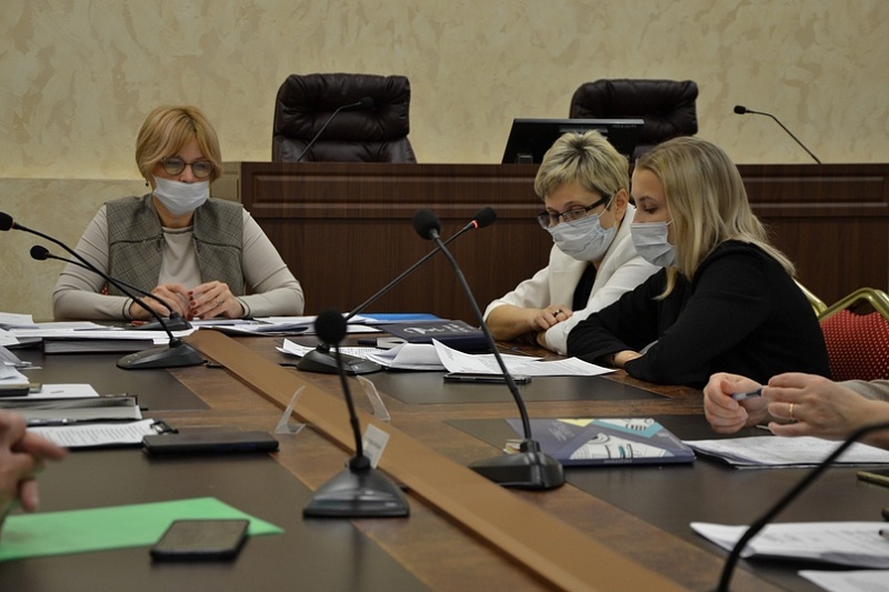 В Ухте обсудили ситуацию с COVID-19 и гриппом В Ухте обсудили ситуацию с COVID-19 и гриппом
