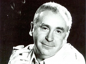 ЧЕЛОВЕК, КОТОРЫЙ ВСЕМ ЖЕЛАЛ СЧАСТЬЯ ЧЕЛОВЕК, КОТОРЫЙ ВСЕМ ЖЕЛАЛ СЧАСТЬЯ
